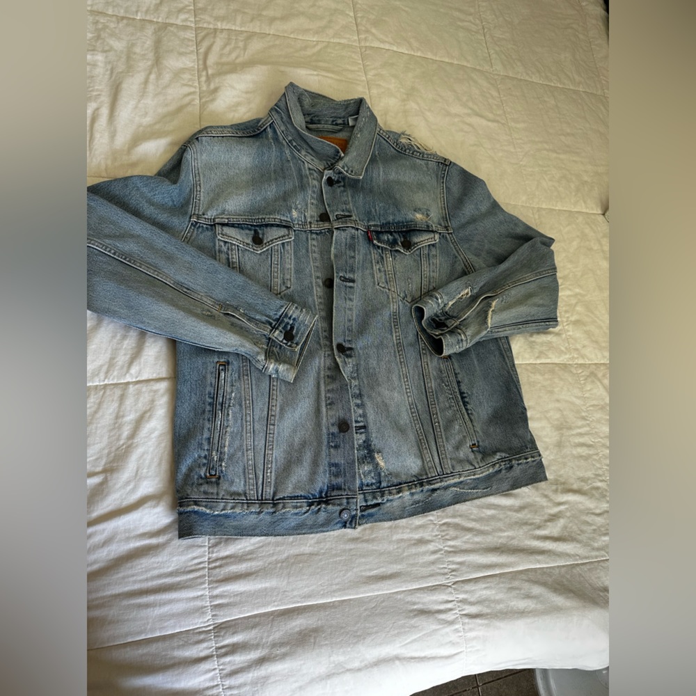 Levi’s distressed denim jacket Mens Size XXL